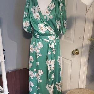 Alexia Admor Green Floral Puff Sleeve Dress